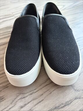 Vince warren  Black Slip-On Knit Sneakers with White Platform Sole
